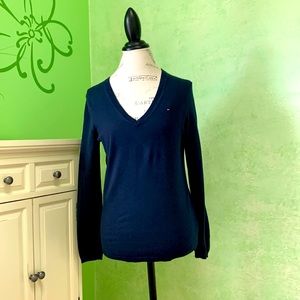 Tommy Hilfiger V- neck long sleeve pullover sweater